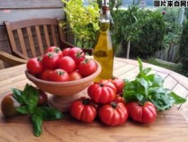 西红柿的营养成分和健康益处是什么？（西红柿的营养成分和作用）