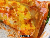 自己在家制作美味烤冷面的简易方法