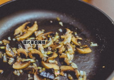 双孢蘑菇内部变黑是否适宜食用？