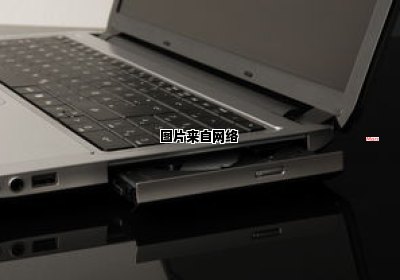 怎样查看电脑中的内存条型号（怎么查看电脑内存条具体型号）