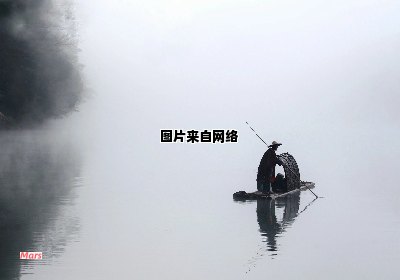 孤帆孤影舟在江中，碧空尽处寂寥何心情